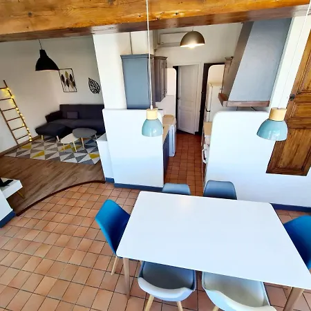 Des Capucins Apartment *